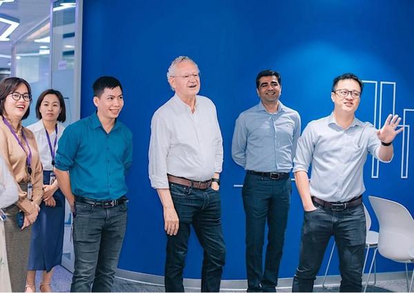 Đội ngũ kỹ sư Việt thiết kế chip 3nm tiên tiến nhất thế giới được CEO Intel giới thiệu là ai?