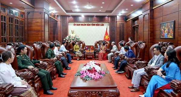 UBND tỉnh làm việc với Đoàn công tác của Đại sứ quán Lào tại Việt Nam và Tổng Lãnh sự quán Lào tại thành phố Đà Nẵng