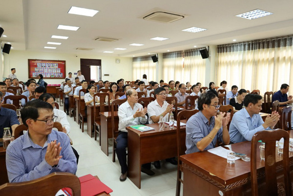 Tập trung tháo gỡ “điểm nghẽn” lĩnh vực cải cách hành chính và chuyển đổi số ngành nông nghiệp