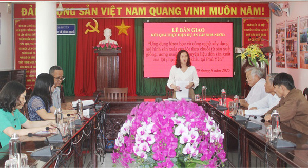 Bàn giao kết quả dự án sản xuất cua lột phục vụ xuất khẩu