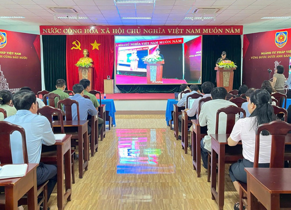 Hội nghị triển khai, phổ biến Luật ban hành văn bản quy phạm pháp luật và các văn bản quy định chi tiết và biện pháp để tổ chức, hướng dẫn thi hành Luật