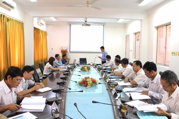 Hội đồng nghiệm thu dự án cấp tỉnh: “Hoàn thiện dây chuyền công nghệ sản xuất gạch không nung từ các nguồn nguyên liệu tại tỉnh Đắk Lắk”