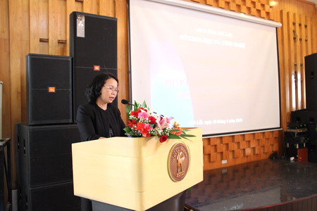Bà Lê Thị Thành - Phó Giám đốc Sở KH&CN phát biểu khai mạc hội nghị