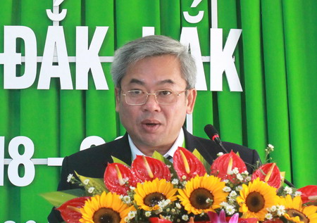 Bác sĩ chuyên khoa II Hoàng Ngọc Anh Tuấn, Chủ tịch Hội Thầy thuốc trẻ tỉnh khóa II, nhiệm kỳ 2013-2018 phát biểu khai mạc Đại hội.