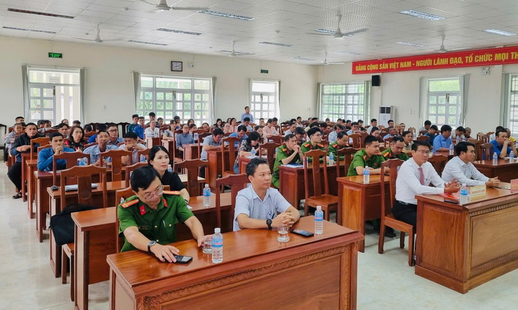 Xuân Đài triển khai tập huấn sau lễ phát động “Bình dân học vụ số”