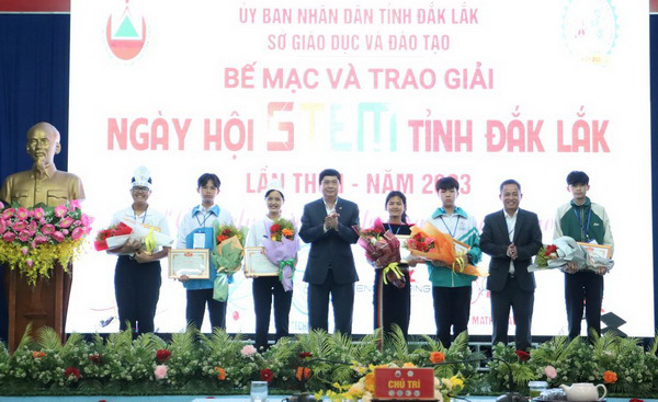 Bế mạc và trao giải Ngày hội STEM tỉnh Đắk Lắk lần thứ I năm 2023