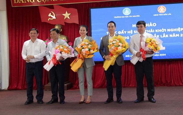 Hội thảo Thúc đẩy hệ sinh thái khởi nghiệp đổi mới sáng tạo tỉnh Đắk Lắk năm 2024