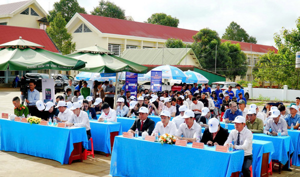 Phát động 100 ngày cao điểm “Bình dân học vụ số” trên địa bàn xã Pơng Drang