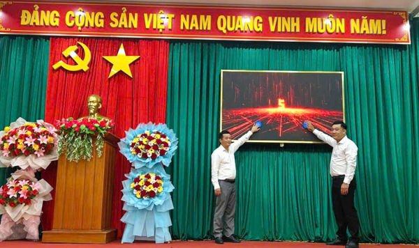 Hòa Xuân: Ra mắt Trang thông tin điện tử, Cổng Zalo OA và tập huấn sử dụng AI