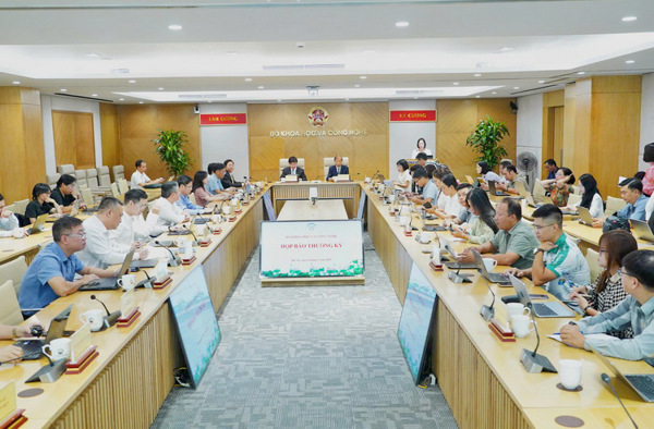 Triển khai các nhiệm vụ phát triển KHCN, ĐMST&CĐS theo Thông báo số 166-TB/TU của Thường trực Tỉnh ủy 