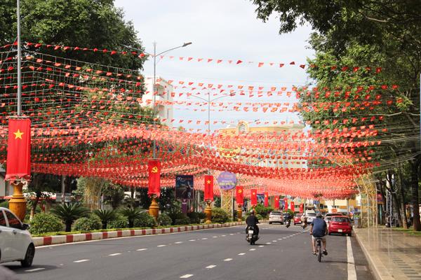 Đảng bộ Sở KH&CN tăng cường nhận diện, đấu tranh với các luận điệu xuyên tạc, chống phá của các thế lực thù địch trên không gian mạng trước thềm Đại hội đại biểu Đảng bộ tỉnh Đắk Lắk 