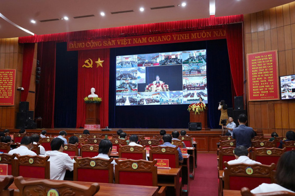 Hội nghị nghiên cứu, học tập, quán triệt Nghị quyết Đại hội đại biểu Đảng bộ tỉnh lần thứ I, nhiệm kỳ 2025-2030, các văn bản về cuộc bầu cử đại biểu Quốc hội khóa XVI và đại biểu Hội đồng nhân dân các cấp nhiệm kỳ 2026-2031