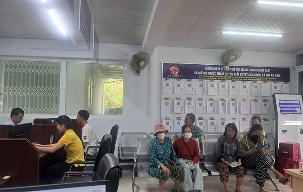 Đắk Lắk: từng bước ổn định hoạt động các Trung tâm hành chính công sau bão, lũ