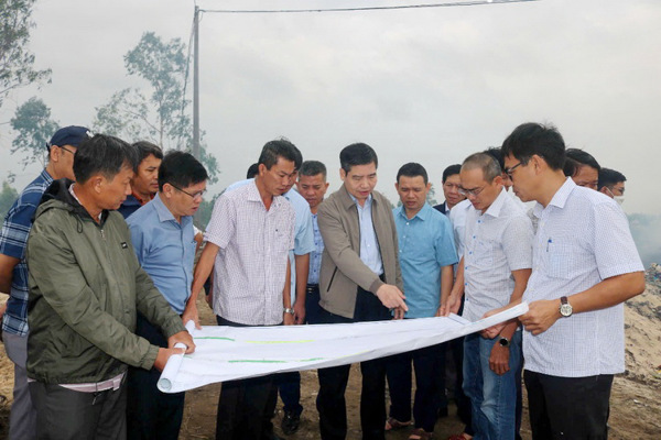 Tập trung giải phóng mặt bằng, đẩy nhanh tiến độ Tuyến đường bộ ven biển