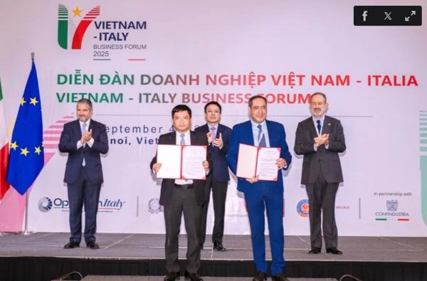 Công ty Italy lập trung tâm thiết kế mạch vệ tinh tại Việt Nam