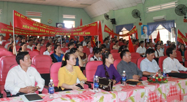 Mít tinh chung sức bảo vệ chủ quyền biển - đảo Việt Nam