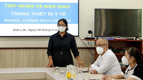 Ủy ban MTTQ Việt Nam tỉnh tiếp nhận ủng hộ thiết bị y tế phòng, chống COVID-19