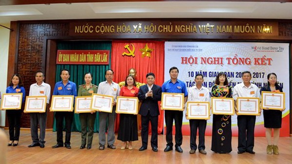 Hội nghị tổng kết 10 năm công tác vận động hiến máu tình nguyện và tôn vinh người hiến máu tiêu biểu