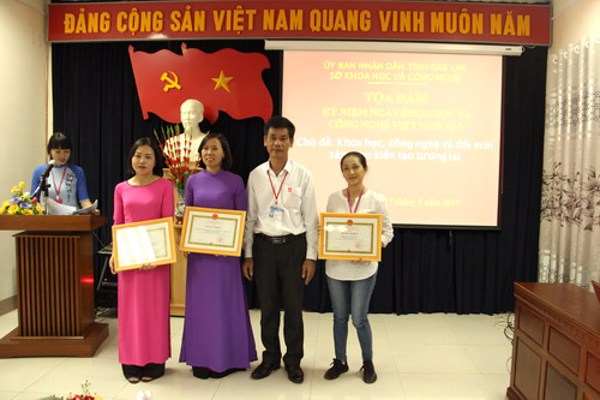 Tọa đàm kỷ niệm Ngày Khoa học và Công nghệ Việt Nam 18-5 với chủ đề “Khoa học, công nghệ và đổi mới sáng tạo - kiến tạo tương lai”