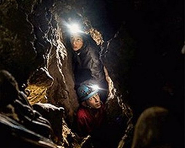 Homo naledi bước ra khỏi bóng tối - sự kiện nổi bật 2015 trong lĩnh vực khảo cổ học thế giới