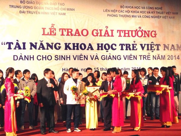 Xét tặng Giải thưởng Khoa học và Công nghệ dành cho giảng viên trẻ