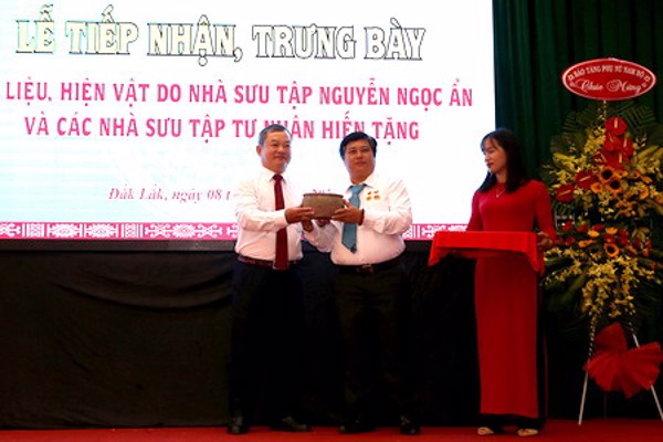 Bảo tàng tỉnh tiếp nhận hơn 800 hiện vật được nhà sưu tập tư nhân hiến tặng