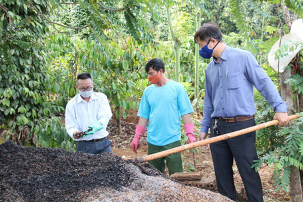 Tìm giải pháp “gỡ khó” cho nông dân khi giá phân bón tăng cao