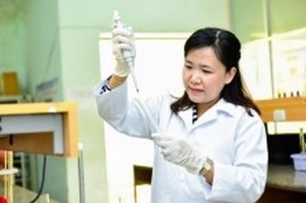 Tạo vật liệu thay chất xúc tác bạch kim trong pin