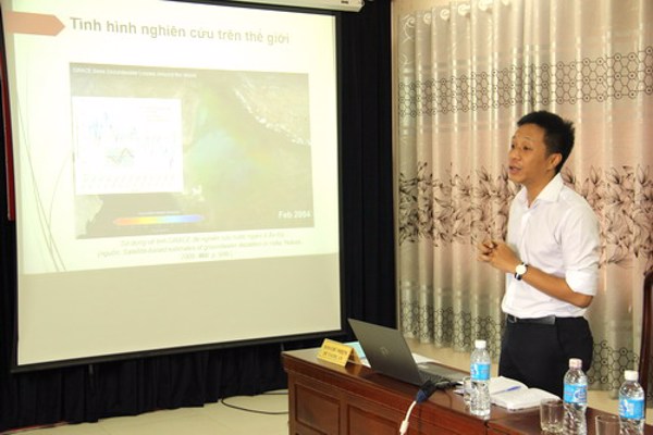 Hội đồng xét giao trực tiếp đề tài cấp tỉnh "Đánh giá diễn biến tài nguyên nước ngầm phục vụ sản xuất nông nghiệp trong điều kiện biến đổi khí hậu tại tỉnh Đắk Lắk"