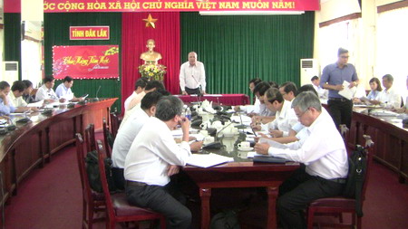 Quang cảnh buổi họp