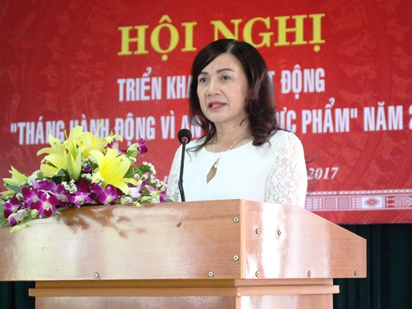 Phó Giám đốc Sở Y tế Nguyễn Thị Xuân Thủy phát biểu phát động “Tháng hành động vì ATTP” năm 2017