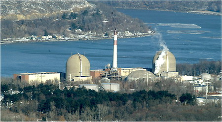 Nhà máy điện hạt nhân ở IndianPoint, Hoa Kỳ.