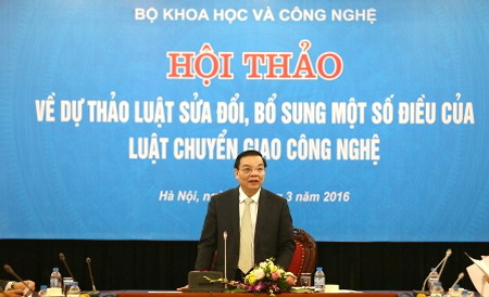 Thứ trưởng Chu Ngọc Anh phát biểu và chủ trì tại Hội thảo