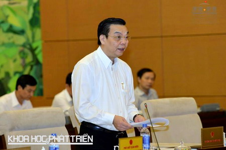 Bộ trưởng Chu Ngọc Anh trình bày tờ trình của Chính phủ về Dự thảo Luật sửa đổi, bổ sung một số điều của Luật Chuyển giao công nghệ.